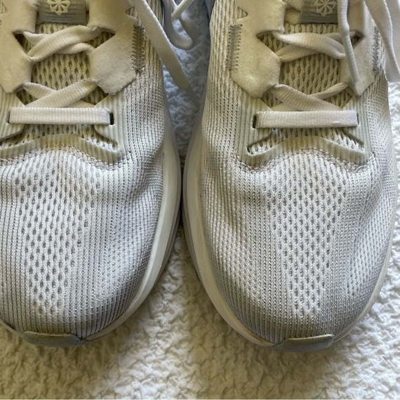 Nike Structure 25 Road Running Shoes White Metallic Silver Size 9 Women's - Picture 5 of 15